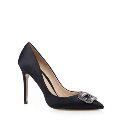 Black stone buckle high court shoes